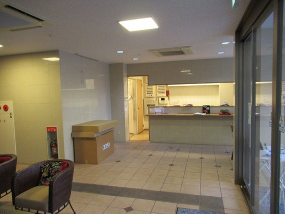 せかんどゆーす西口