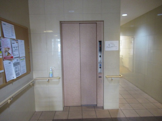 せかんどゆーす西口