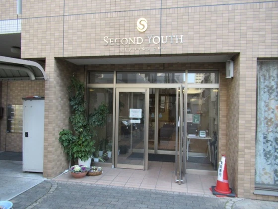 せかんどゆーす西口