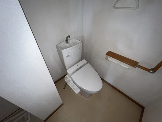 せかんどゆーす西口