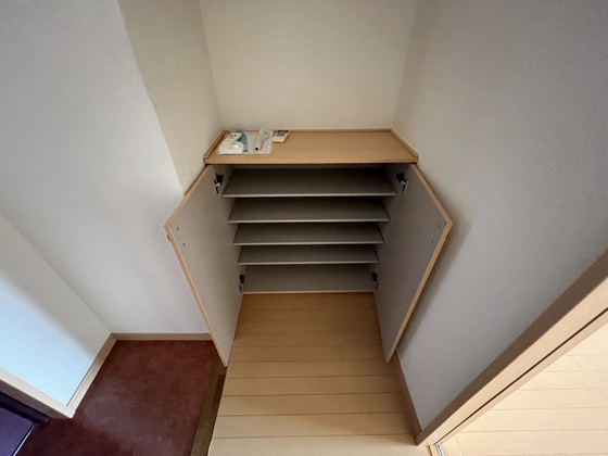 せかんどゆーす西口