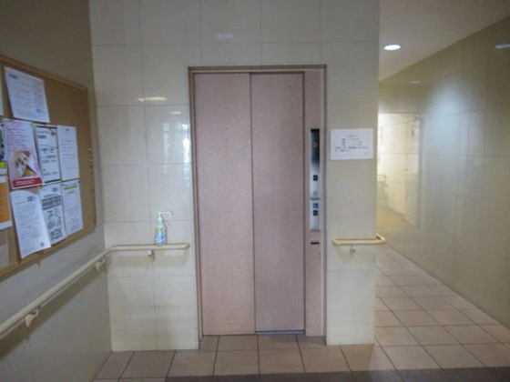 せかんどゆーす西口