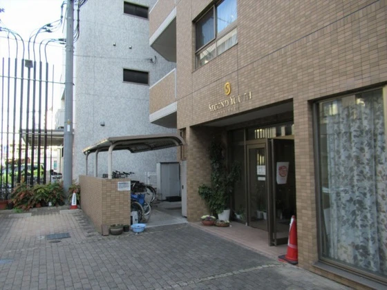 せかんどゆーす西口