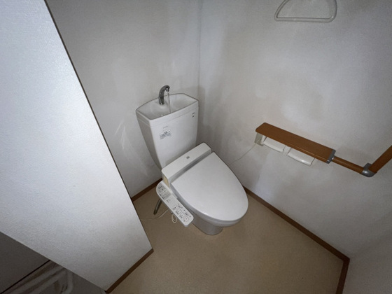 せかんどゆーす西口