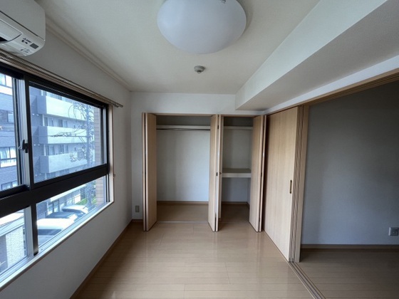 せかんどゆーす西口