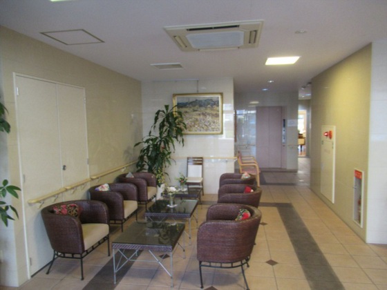 せかんどゆーす西口