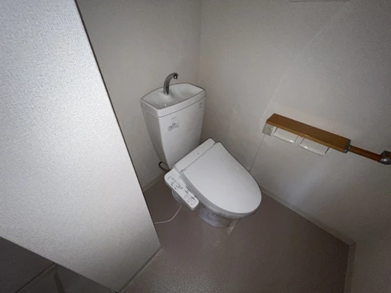 せかんどゆーす西口