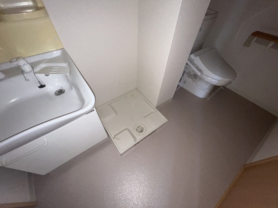 せかんどゆーす西口