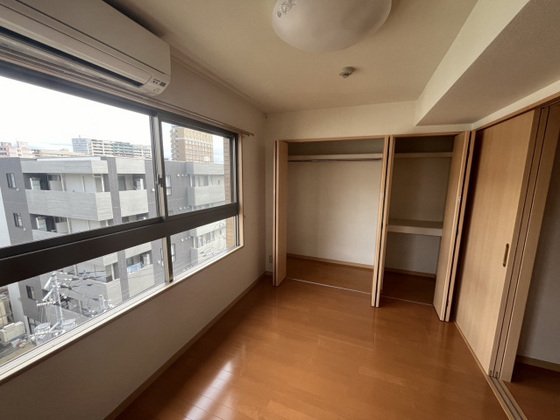 せかんどゆーす西口