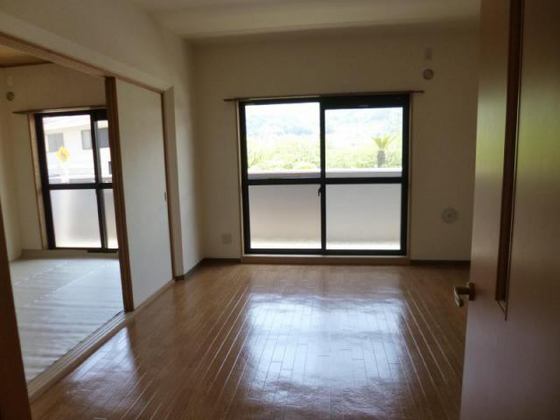 プレジール石堂