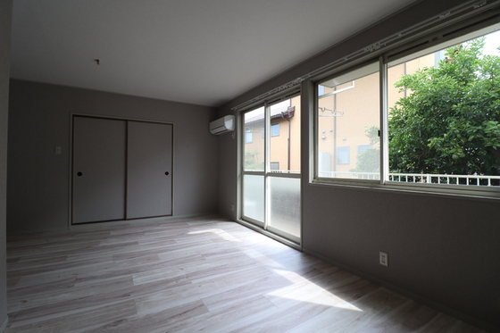 サンライズ芳泉 A棟