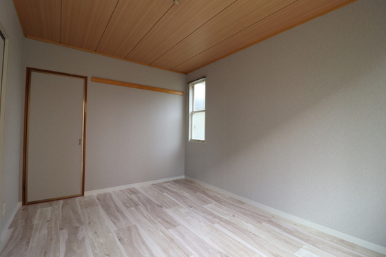 サンライズ芳泉 A棟