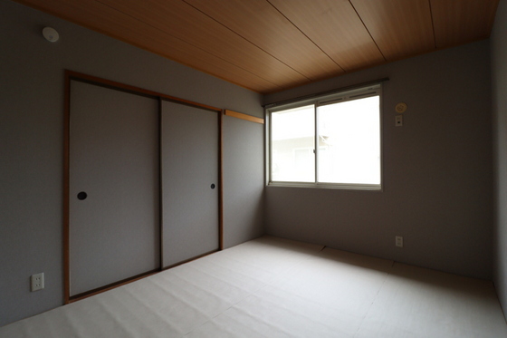 サンライズ芳泉 A棟