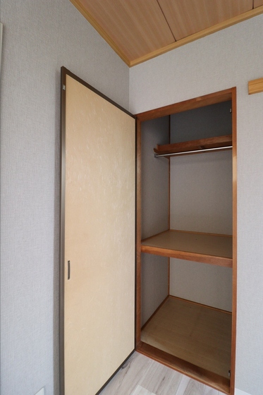 サンライズ芳泉 A棟