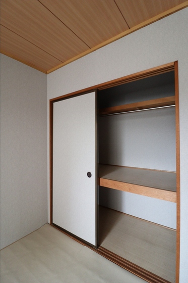 サンライズ芳泉 A棟