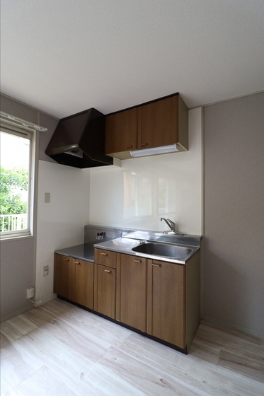 サンライズ芳泉 A棟