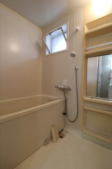 サンライズ芳泉 A棟