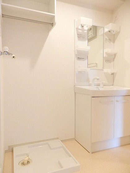 リバーサイド真倉 B