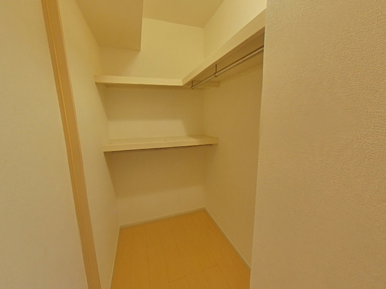 リバーサイド真倉 B