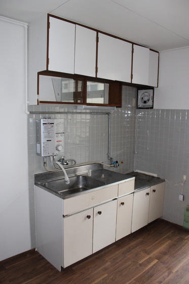 安井マンション B