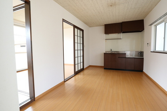 シャトル日和屋