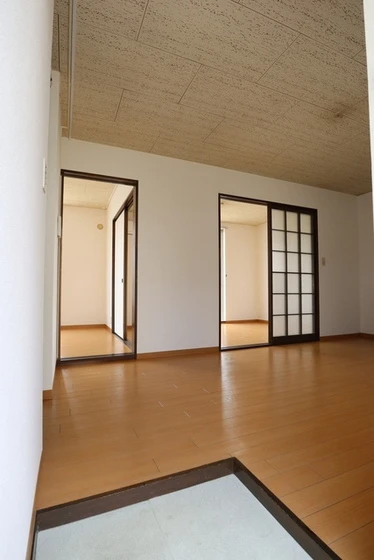 シャトル日和屋