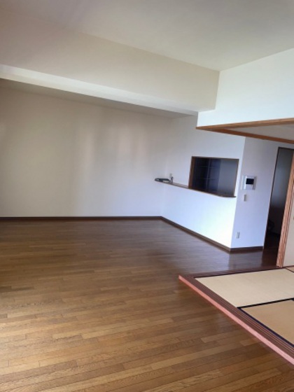 ロイヤルハイツ一茶苑