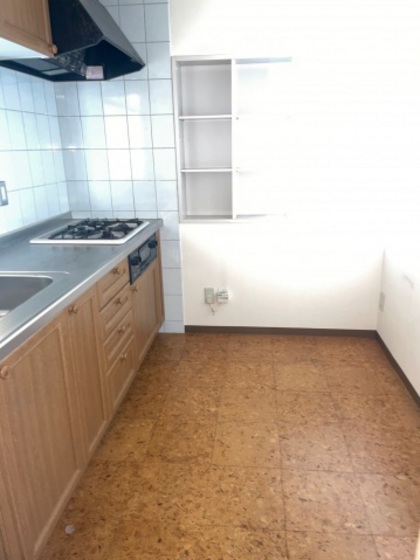 ロイヤルハイツ一茶苑