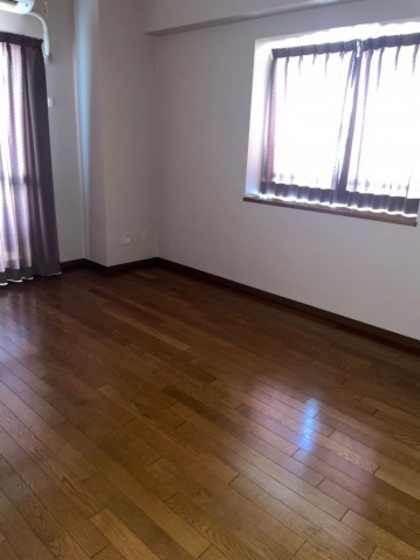 ロイヤルハイツ一茶苑