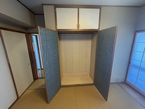 ロイヤルハイツ一茶苑