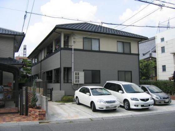 ファミーユ東本浦