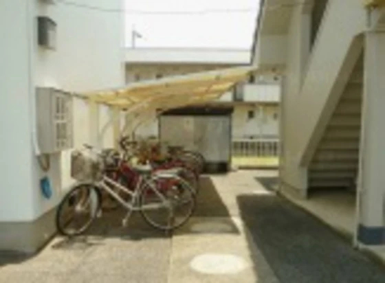 ファミーユK B棟