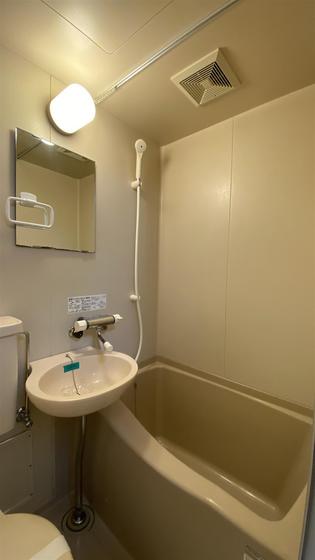 ファミーユK B棟