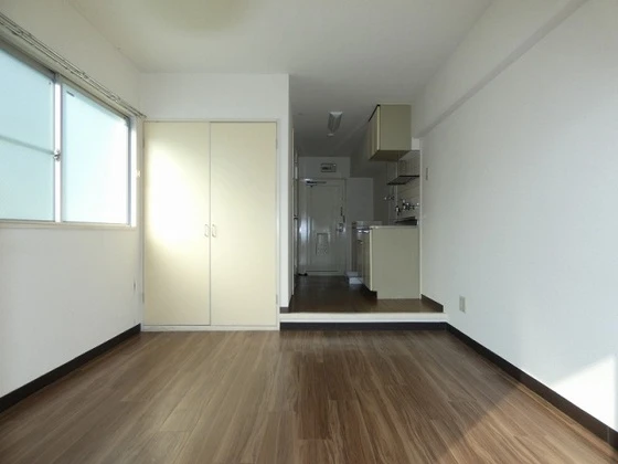 メゾンサンシャイン