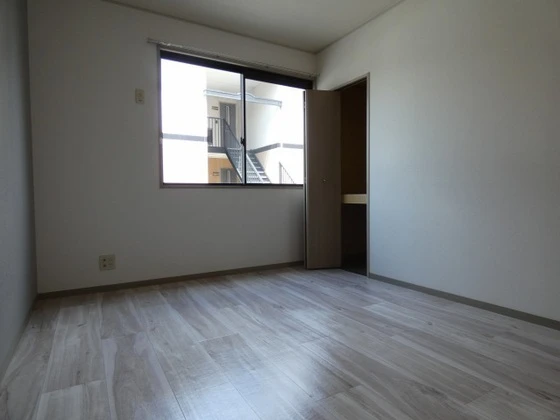 シェアードハイツ津高B棟