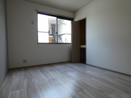 シェアードハイツ津高B棟