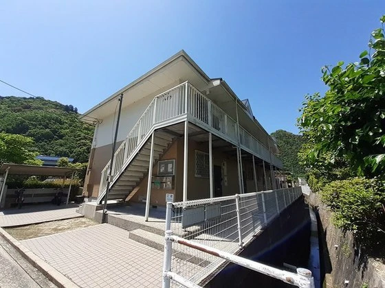 ハイグレードハイツ