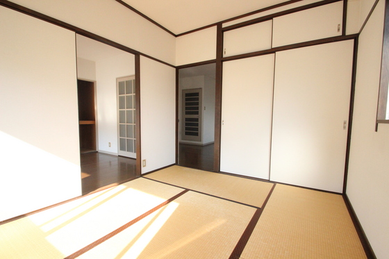 メゾンアルカディア