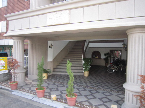 メゾンアルカディア