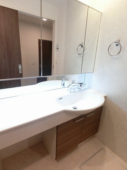 セジュール玉木E