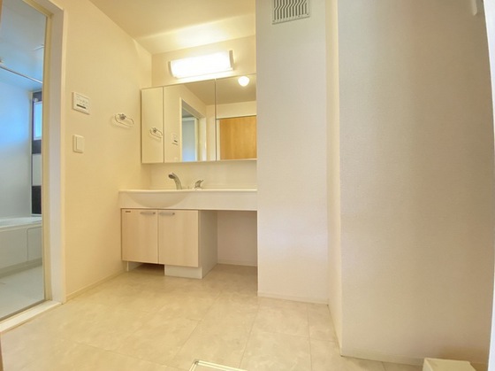 ルミエール A棟