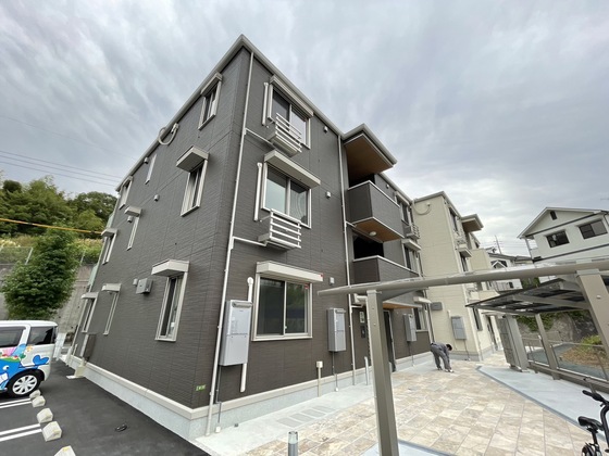 築２年の築浅物件！！ネット無料！ペット可物件空き出ます！