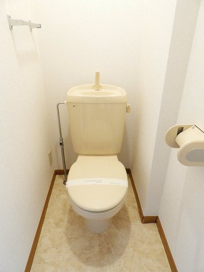 フラワーヒルズ B