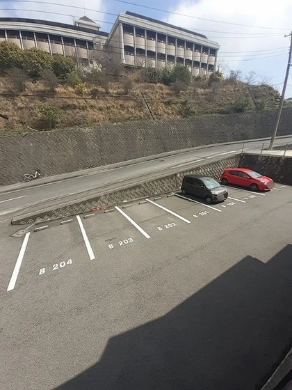 フラワーヒルズ B