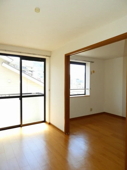 フラワーヒルズ B