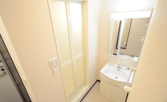 レオネクスト倉富