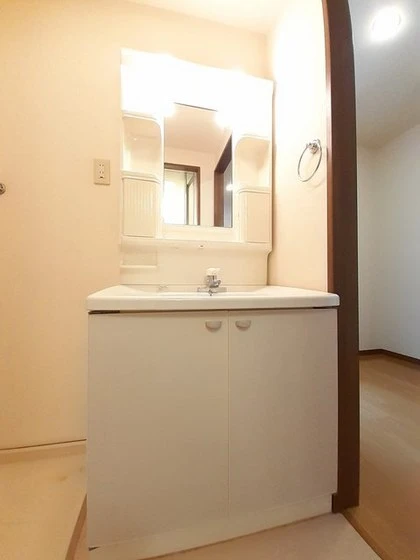 ウエスト・リバ-