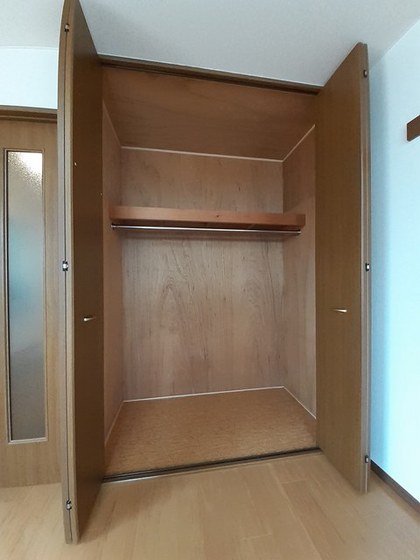 ウエスト・リバ-