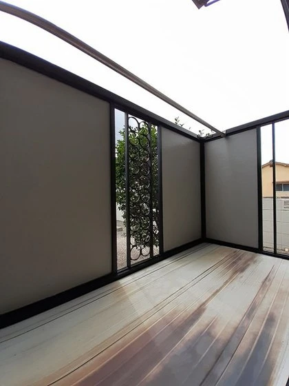 ウエスト・リバ-