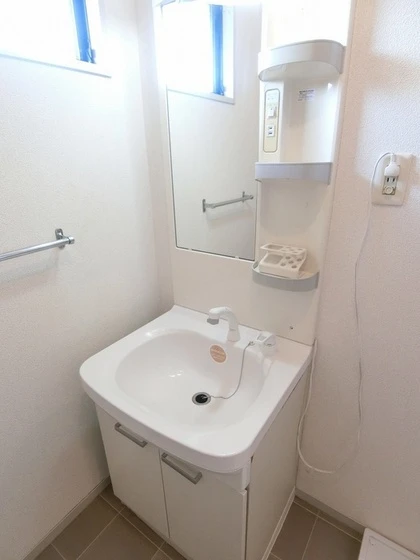 レヂデンス岡田 B